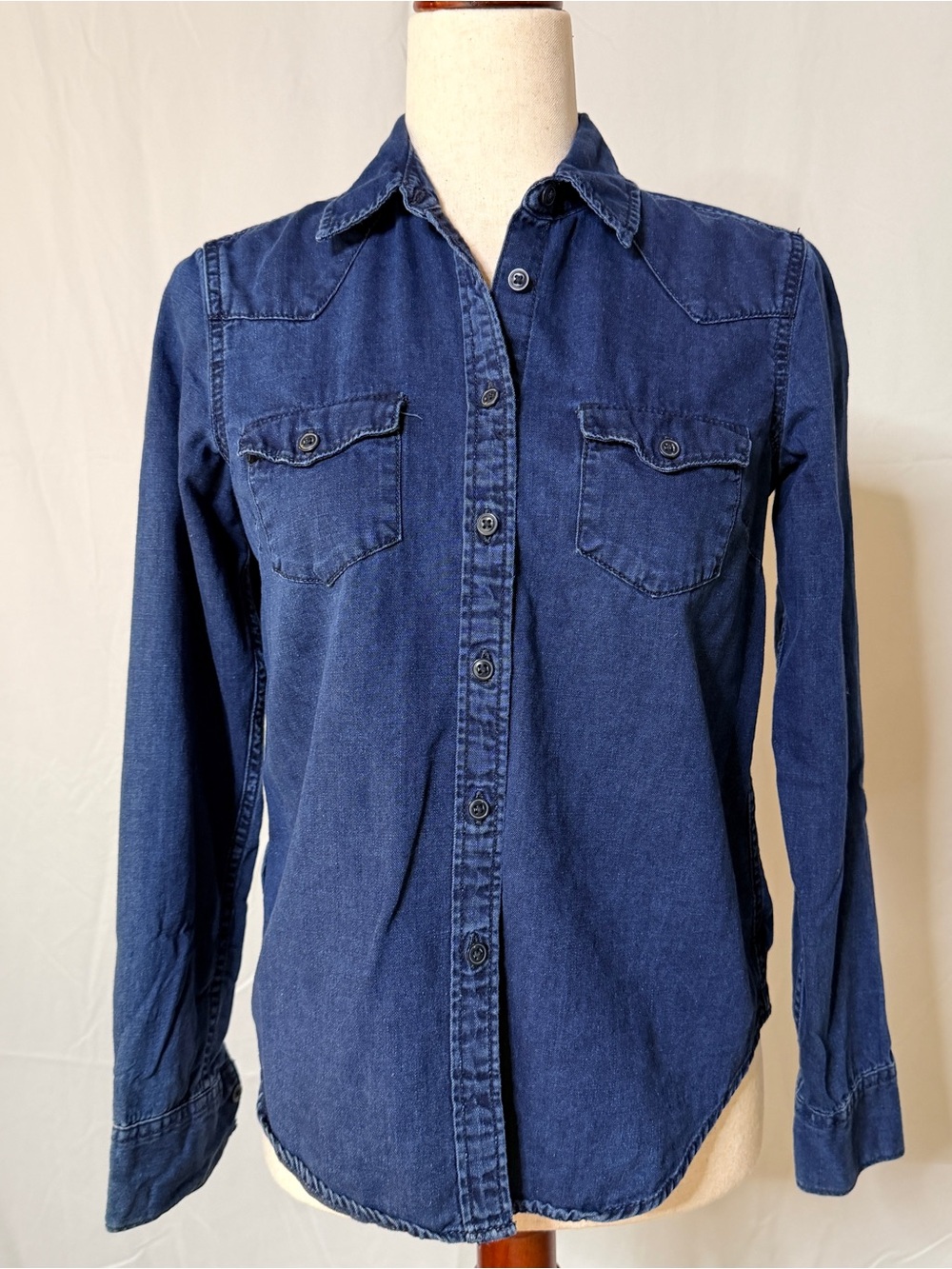 Vintage GAP Dark Blue Denim Button-Down Shirt, Classic, preppy,‎ Americana